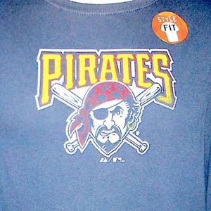 $8 Sale Majestic Mens shirt size L